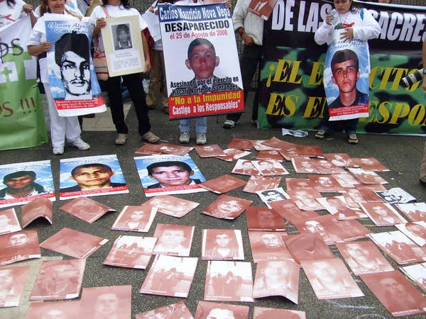 Families of victims of false positive killings march in Bogotá (South Colombian Human Rights Conservatory)